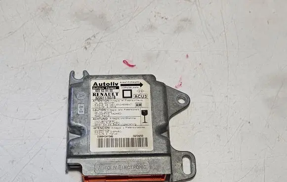 Renault Megane II Airbag control unit/module 8200117651B