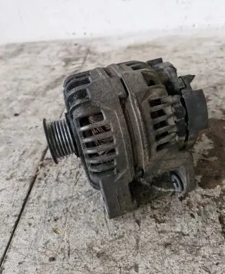 Opel Astra G Generator/alternator 