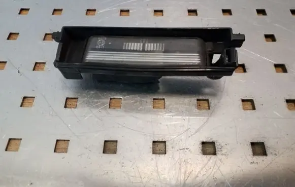 Toyota RAV 4 (XA20) Number plate light