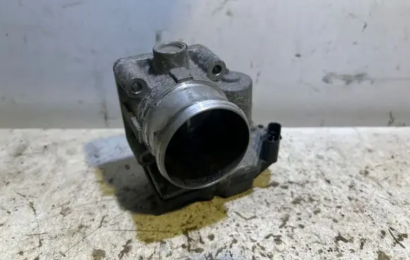 KIA Ceed Throttle valve 351002A900 141127143324 5WY9174E