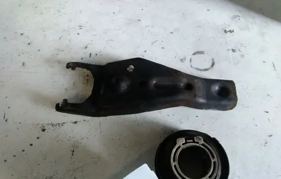 Mazda 3 I clutch release bearing 