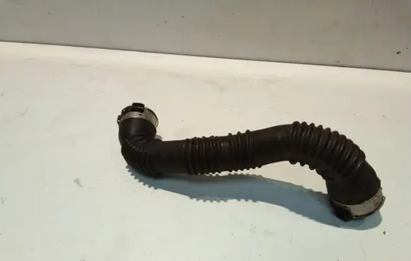 Mercedes-Benz CLA C117 X117 W117 Intercooler hose/pipe A2465200101