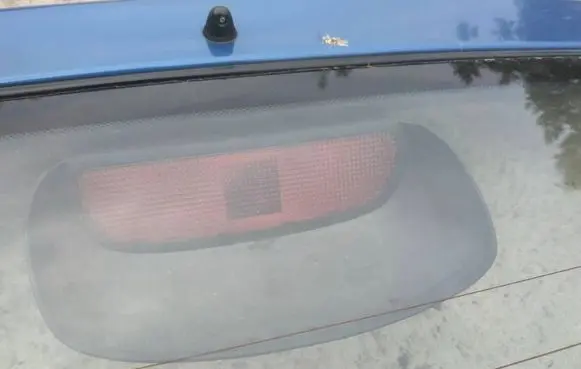 Mazda 323 Third/center stoplight