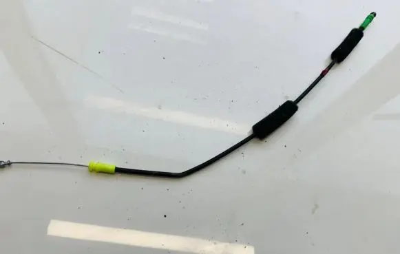 Toyota Prius (XW30) Front door cable line 