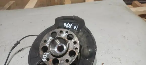 Mercedes-Benz A W168 Front wheel hub