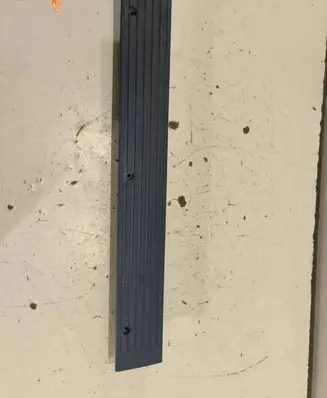 Chevrolet Suburban Rear sill trim cover 15667338 15646221 15646220