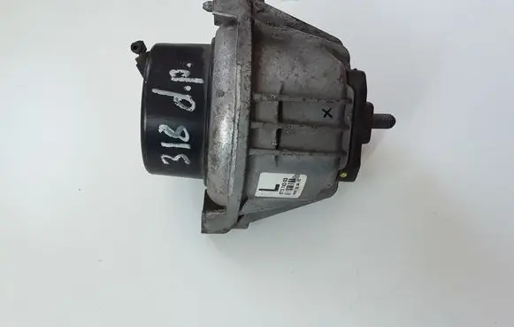 BMW 3 E90 E91 Engine mount bracket 6773742
