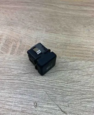 BMW 5 E39 Central locking switch button 8360828