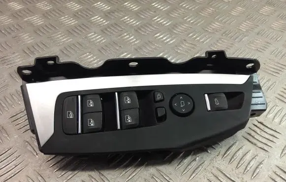 BMW X3 G01 Electric window control switch 6832729
