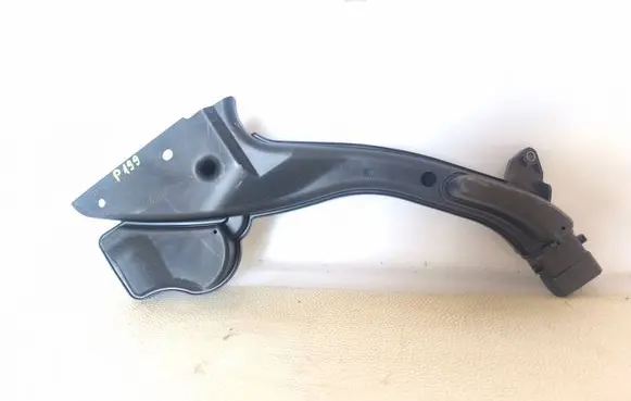 Nissan Qashqai Air intake duct part 4ED0B
