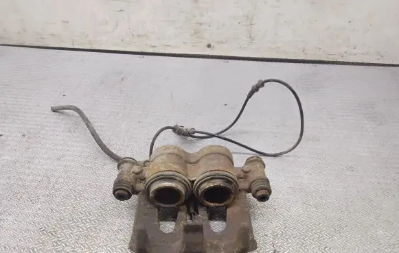 Mercedes-Benz Sprinter W906 Front brake caliper