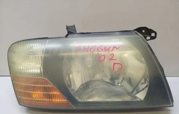 Mitsubishi Pajero Headlight/headlamp OEM