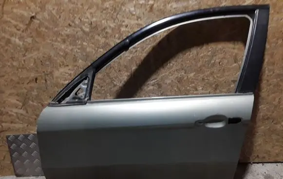 Alfa Romeo 147 Front door