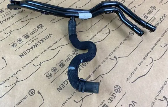 Volkswagen Golf VII Engine coolant pipe/hose 5Q0121065H
