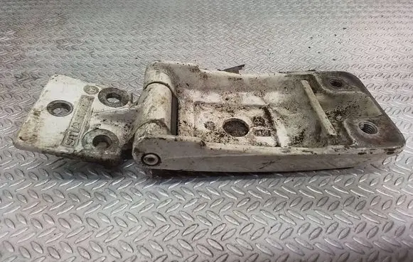Mercedes-Benz Sprinter W901 W902 W903 W904 Rear door upper hinge 9017400737