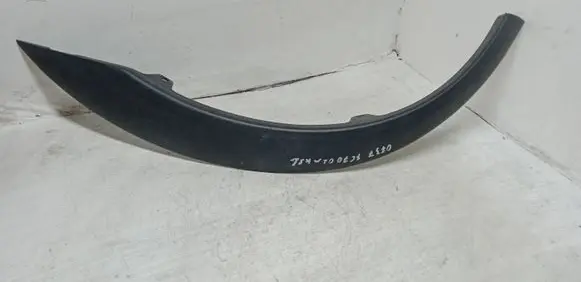 Volvo XC70 Rear fender molding trim 9190879