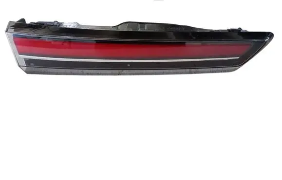 Opel Mokka B Tailgate rear/tail lights 9833944480