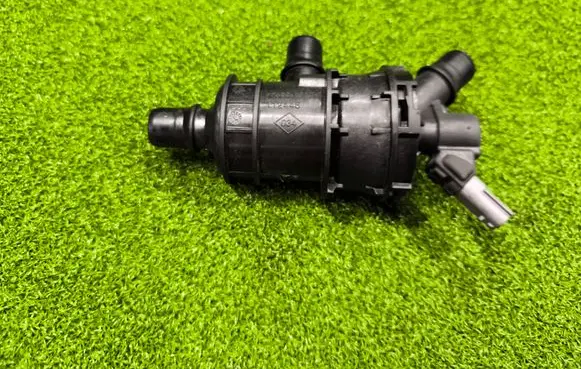 Thermostat/thermostat housing