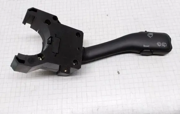 Volkswagen Golf IV Wiper control stalk 494551