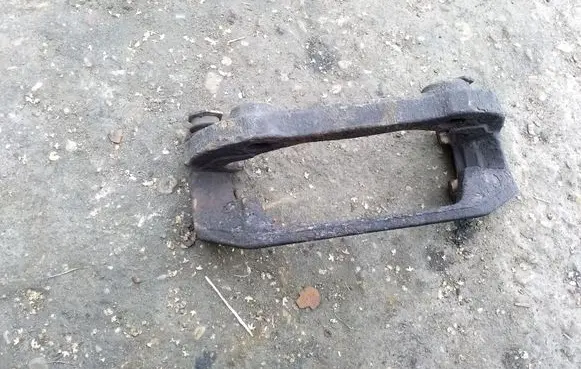 Ford Transit Front Brake Caliper Pad/Carrier 