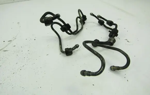 Opel Vectra A Fuel injector supply line/pipe 
