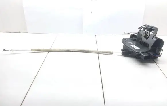Audi A6 S6 C5 4B Front door lock 4O1837015 120065 270812