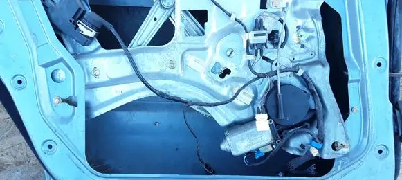 BMW 7 E32 Rear door window regulator with motor 680185346000 0130821241
