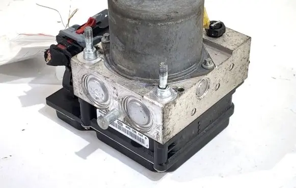 KIA Venga ABS Pump 589201P200