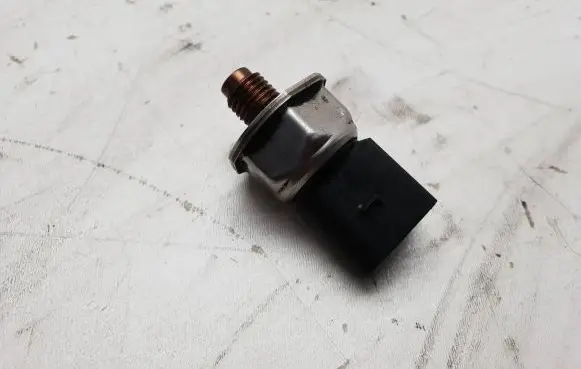 Fuel pressure sensor