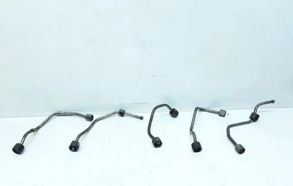 Volvo V60 Fuel injector supply line/pipe 