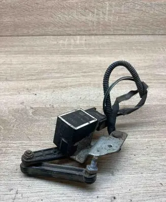 BMW 5 E60 E61 Rear air suspension level height sensor 6778860