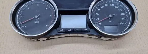 Peugeot 508 Speedometer (instrument cluster) 9800420680