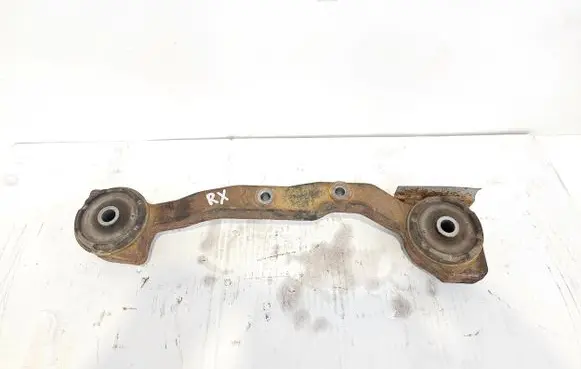 Lexus RX 450H Rear differential mounting bracket 77B