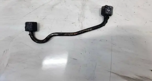 BMW X5 E70 Fuel line pipe 