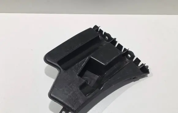 Volvo V60 Front bumper mounting bracket 30796625