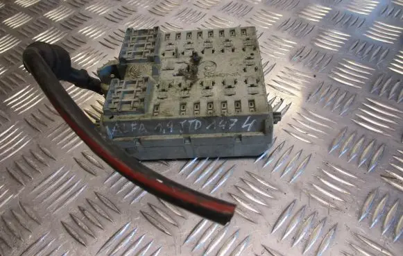 Alfa Romeo 147 Fuse box set 51742420