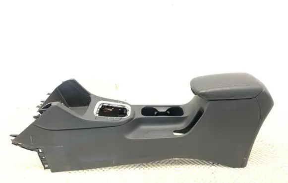 Hyundai i30 Center console
