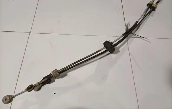 Opel Insignia A Gear shift cable linkage