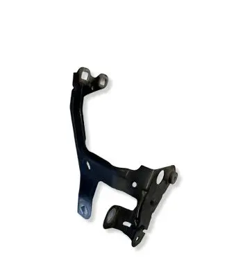 BMW 5 G30 G31 G38 Fender mounting bracket 7349617