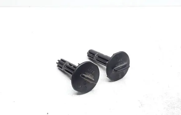 Renault Captur Radiator mount bracket 