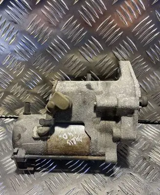 Toyota Auris 150 Starter motor 2810033080 4280002730