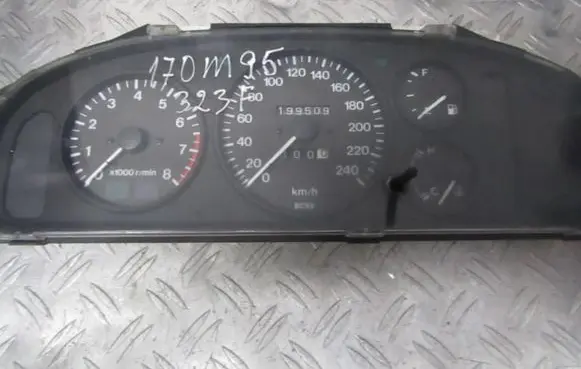 Mazda 323 F Speedometer (instrument cluster) bc6b55430 319-220