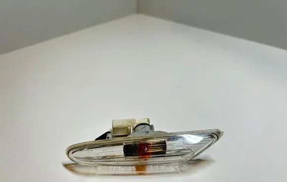 BMW 3 E90 E91 Front fender indicator light 6939816