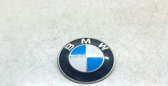 Manufacturer badge logo/emblem