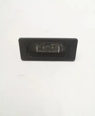 Volkswagen Touareg II Number plate light 3AF943021
