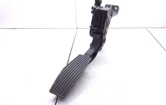 Opel Signum Accelerator throttle pedal 9186724