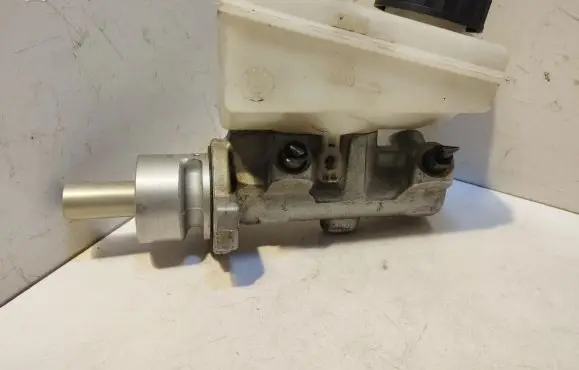 Toyota Yaris Master brake cylinder 260414C 22418079