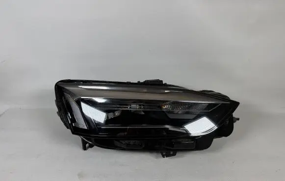 Audi A5 Headlight/headlamp 8W6941012