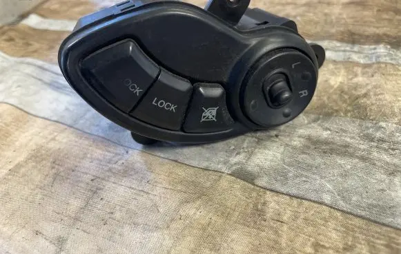 Hyundai Santa Fe Wing mirror switch 9353026000