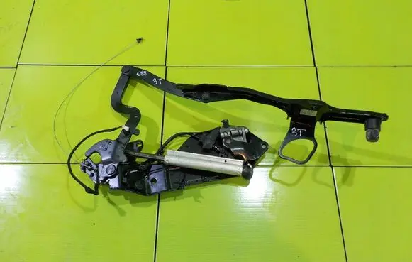 BMW 1 E82 E88 Tailgate/trunk/boot hinge 7174773